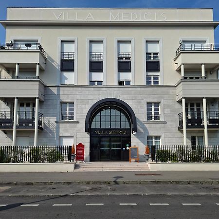 Villa Medicis Versailles Saint-Cyr-lʼÉcole Dış mekan fotoğraf